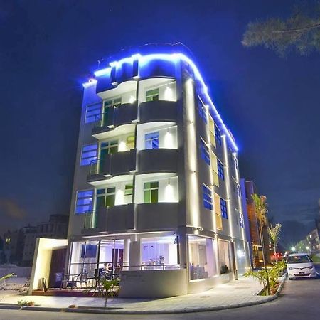 Airport Beach Hotel Hulhumalé Exterior foto