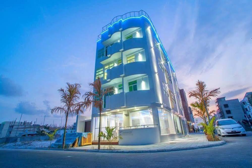 Airport Beach Hotel Hulhumalé Exterior foto